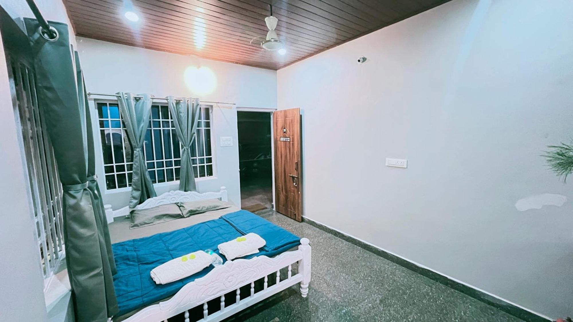 Gokarna Beach Stays By Tune Of Ocean Buitenkant foto