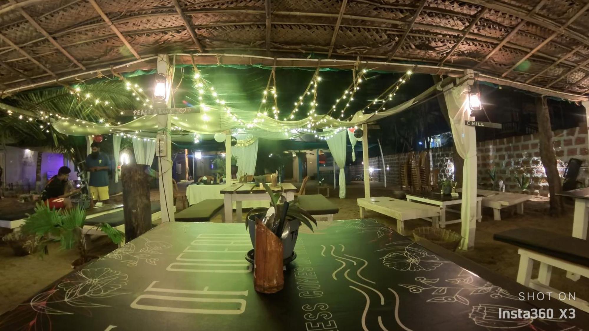 Gokarna Beach Stays By Tune Of Ocean Buitenkant foto